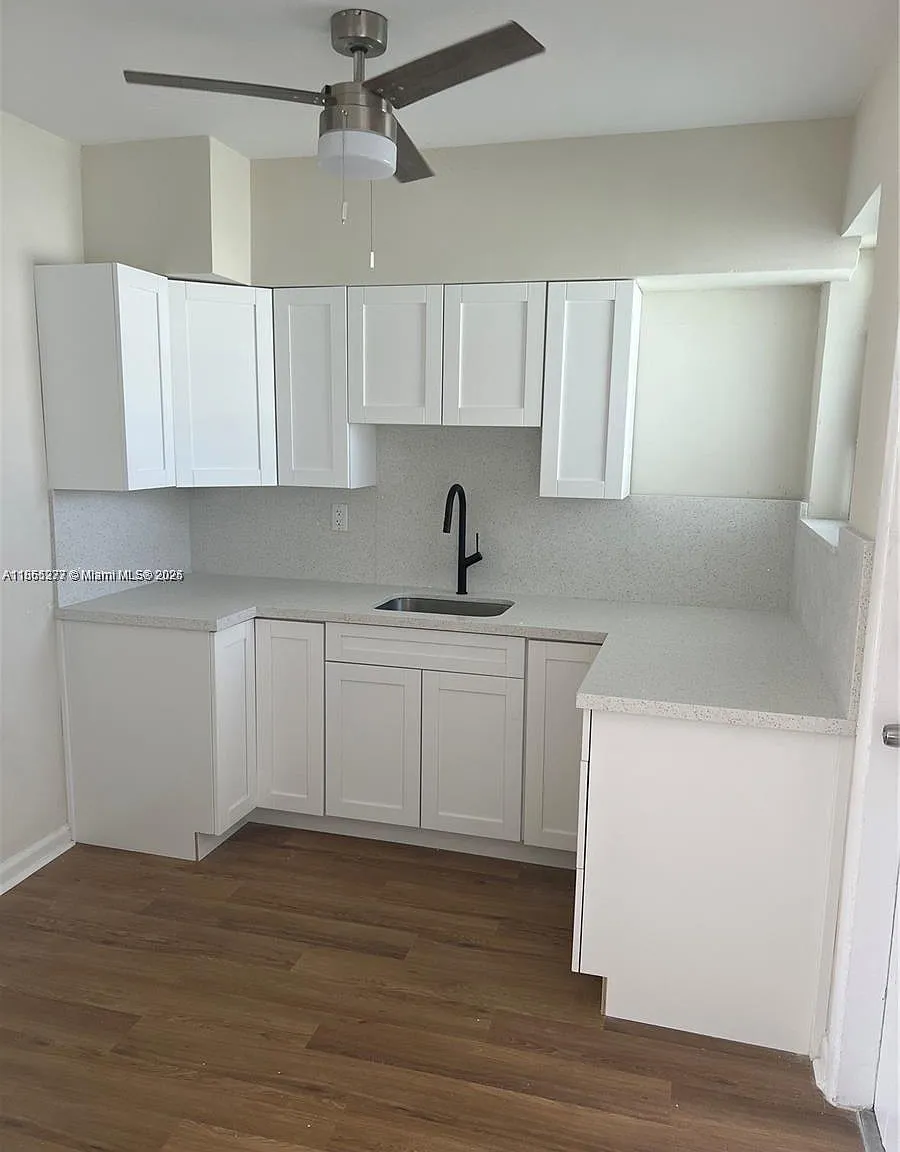 2 bed, 1.0 bath, $2,500 — Photo 1