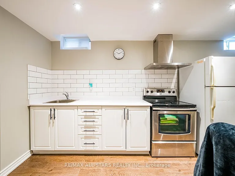 129 Win Timbers Cres — Photo 11
