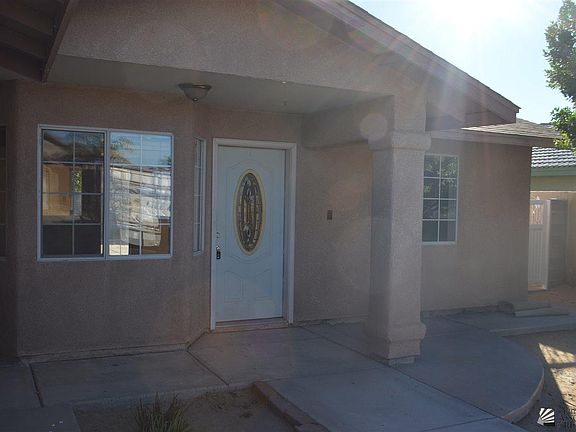 3rd image of 1069 N Ed Pastor Ave