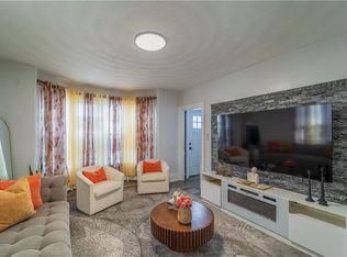 17 Beecher St, Pawtucket, RI 02860