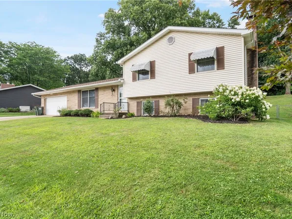 3401 Dapplegray St NW, Canton, OH 44709