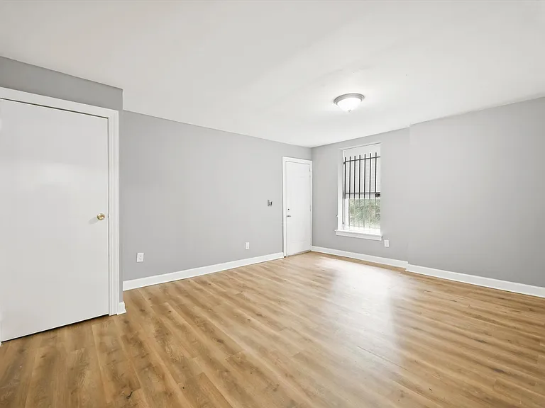 1721 W Tioga St #1 — Photo 15