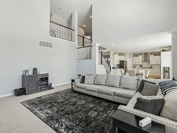 4th image of 5101 Loch Dr