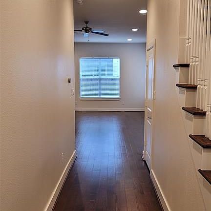 5th image of 8811 Hollister Square Ct