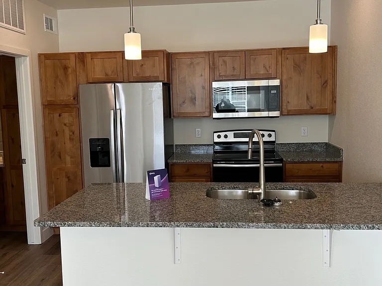 The Overlook Apartments — Photo 15