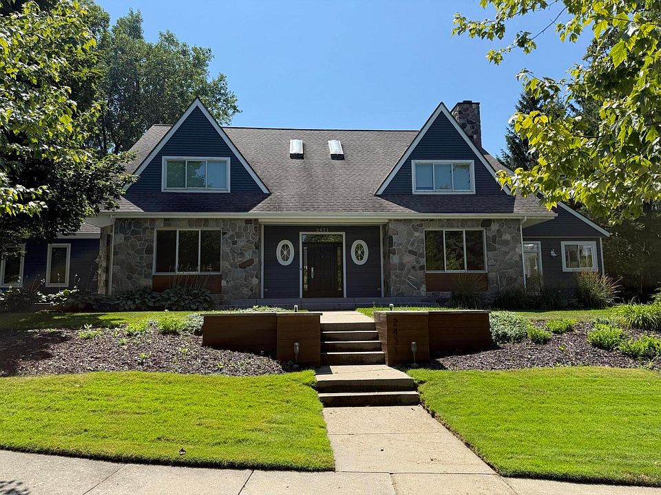 1st image of 2431 Belleglade Dr SE
