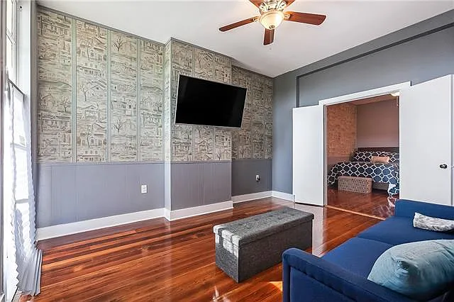 2 bed, 1.0 bath, 780 sqft, $1,300 — Photo 4