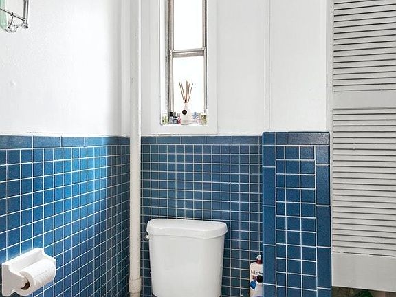 5th image of 132 Sullivan St APT 2