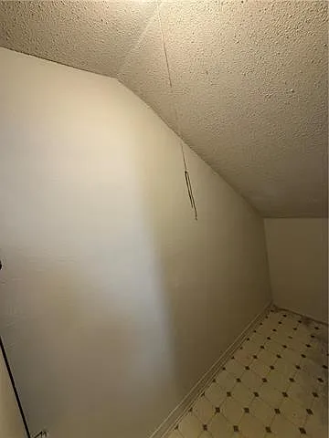 3807 Canterbury Ln — Photo 14