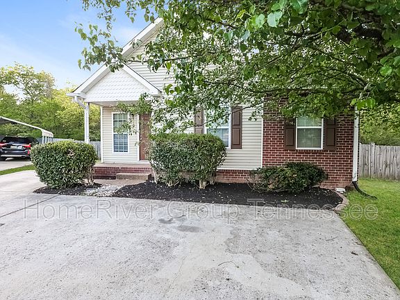 3rd image of 621 Forest Park Ct