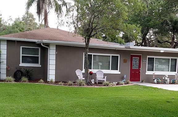 3rd image of 10412 Cliff Cir