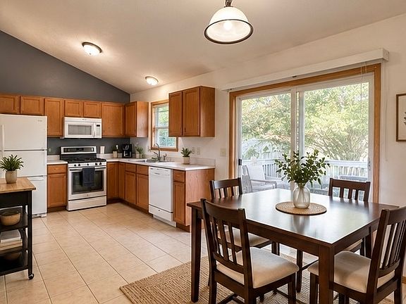 4th image of 4135 Brookstone Ln
