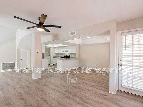 3rd image of 4389 S Potter Dr