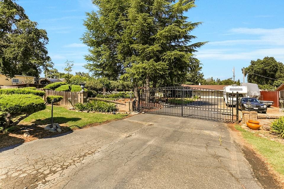1st image of 6817 Almond Ave