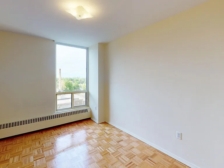 299 Roehampton Ave #828 — Photo 4
