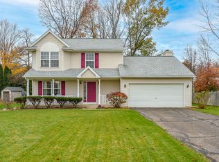 1972 Quail Run Dr, Kalamazoo, MI 49009