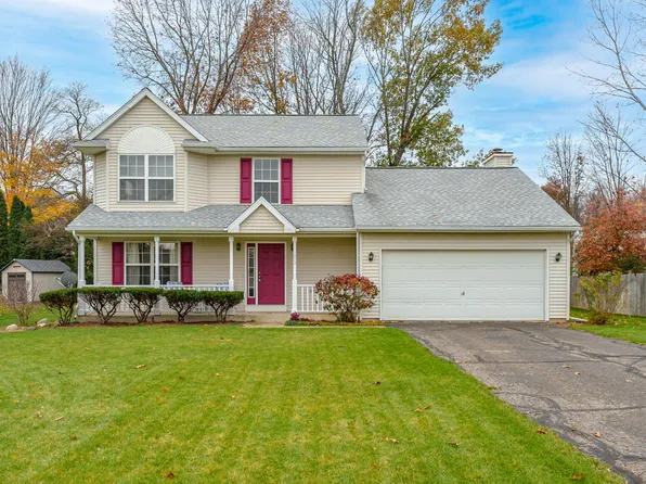 1972 Quail Run Dr, Kalamazoo, MI 49009