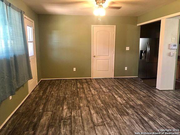 5th image of 8111 Oppenheimer Ave