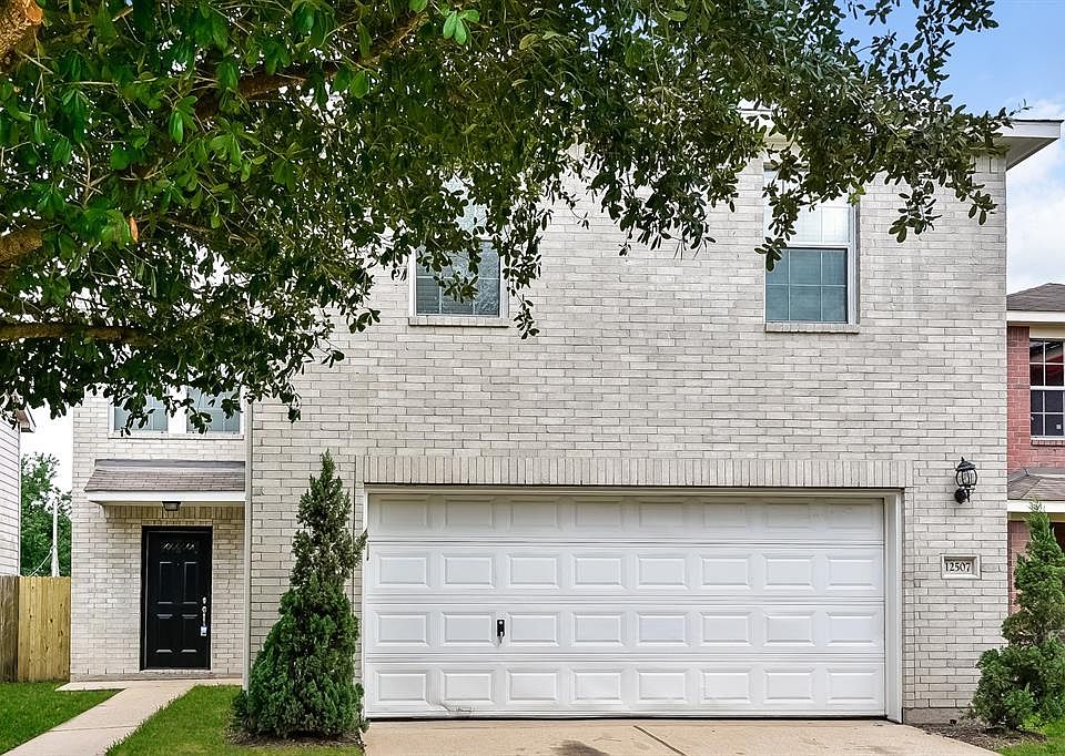 1st image of 12507 Aarons Way Dr