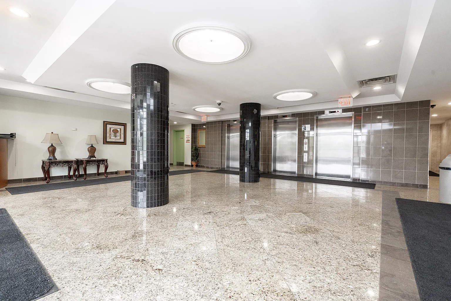 333 Sidney Belsey Cres #Penthouse 50123a-21 photo 1