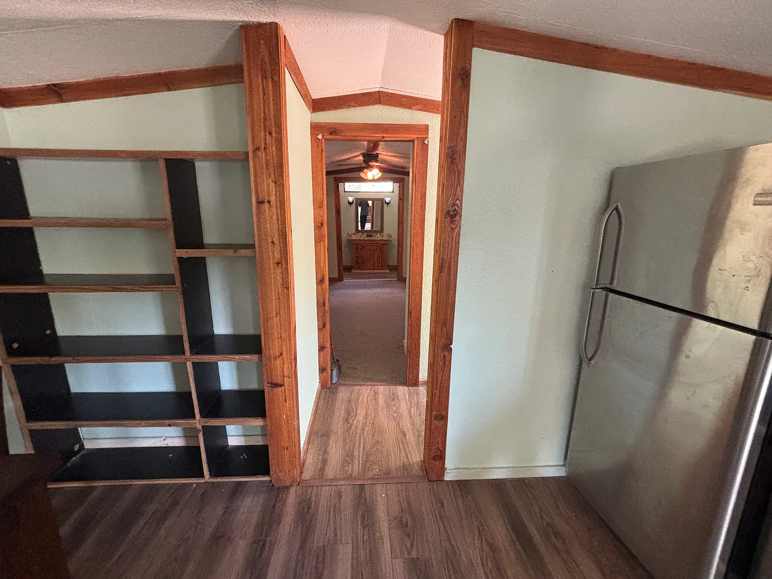 3 bed, 1200 sqft, $1,600 — Photo 2