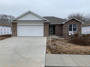 980 James Ave, Seymour, IN 47274