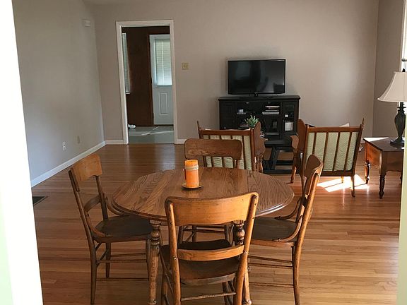 5th image of 1021 Blase Ave