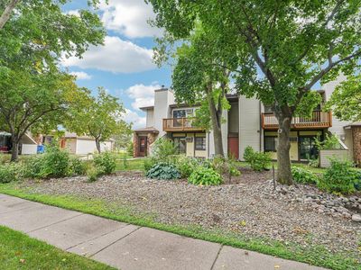 2069 Parkside Dr #G-2, Saint Paul, MN, 55119