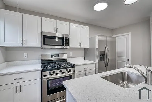 703 Aldworth Rd — Photo 5