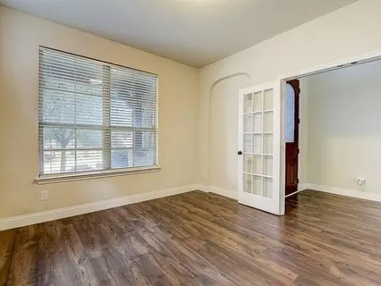 613 Cypress Hill Dr — Photo 5