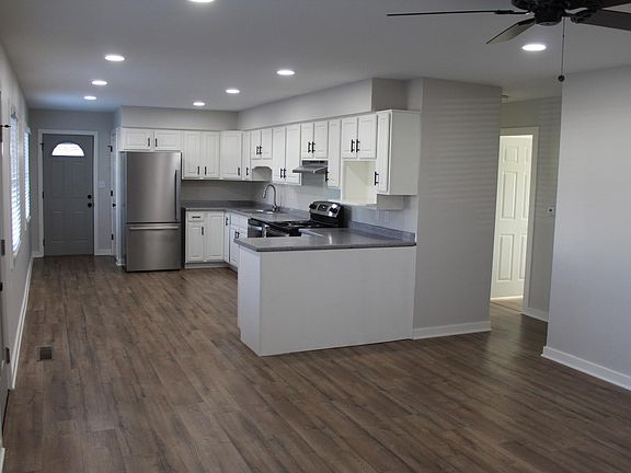 2nd image of 1037 Archway Dr