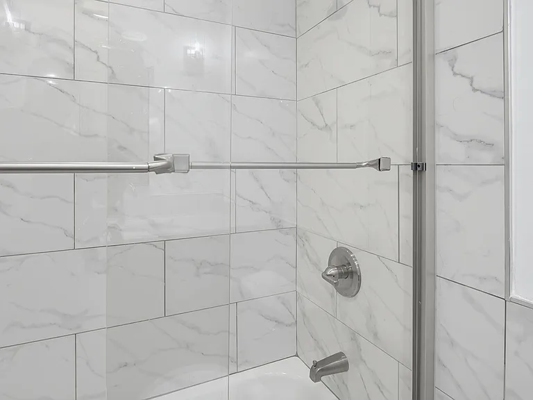 337 S Rexford Dr #8 — Photo 11