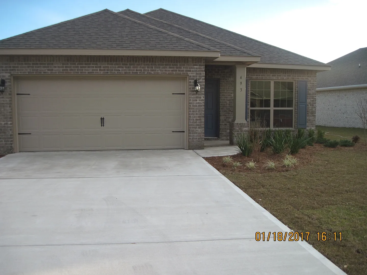 New 3 Bedroom in Driftwood Estates — Photo 1