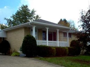 1181 Arline Dr, North Huntingdon, PA 15642