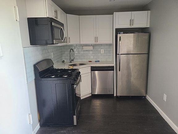 2nd image of 830 Magenta St APT 6H