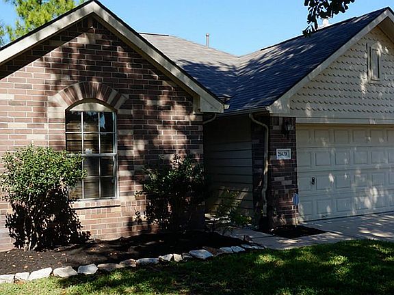 GREAT HOME LOCATED ON SHADY, CUL-DE-SAC LOT!
