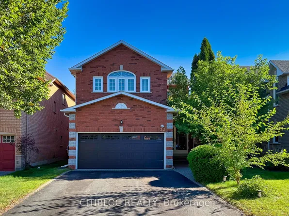 33 Desert View Cres, Richmond Hill, ON L4C 0K3