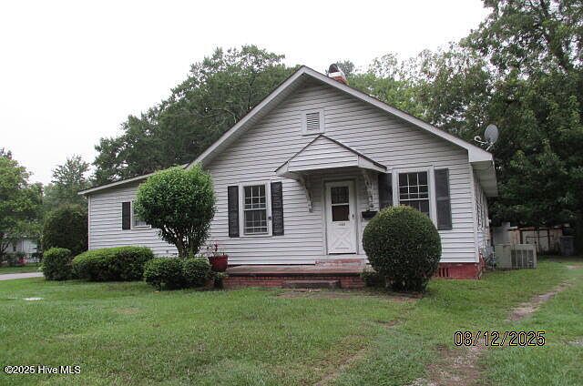 1st image of 1005 N Water Street