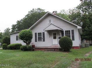 1005 N Water St, Lumberton, NC 28358