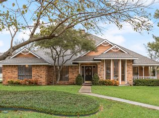 420 E Coachlight Trl, Rockwall, TX 75087