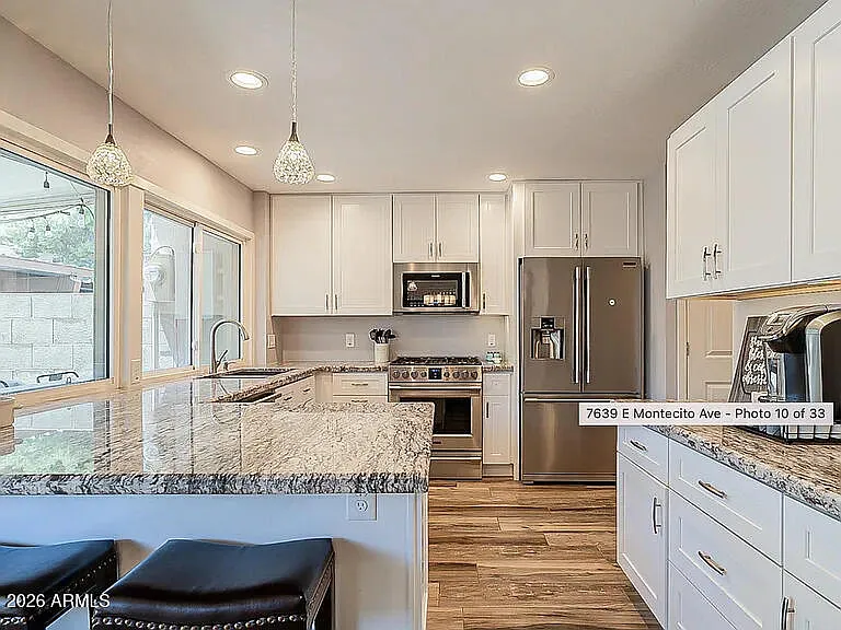 3 bed, 2.5 bath, 1704 sqft, $3,200 — Photo 4