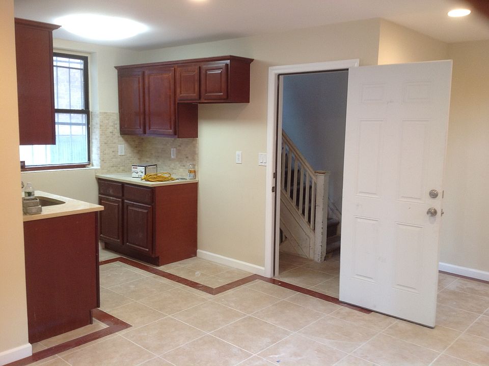 1st image of 3731 77th St #1R