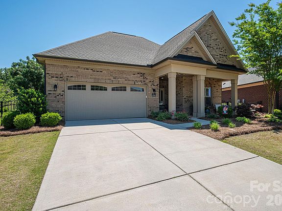4th image of 5228 Courtyard Ln