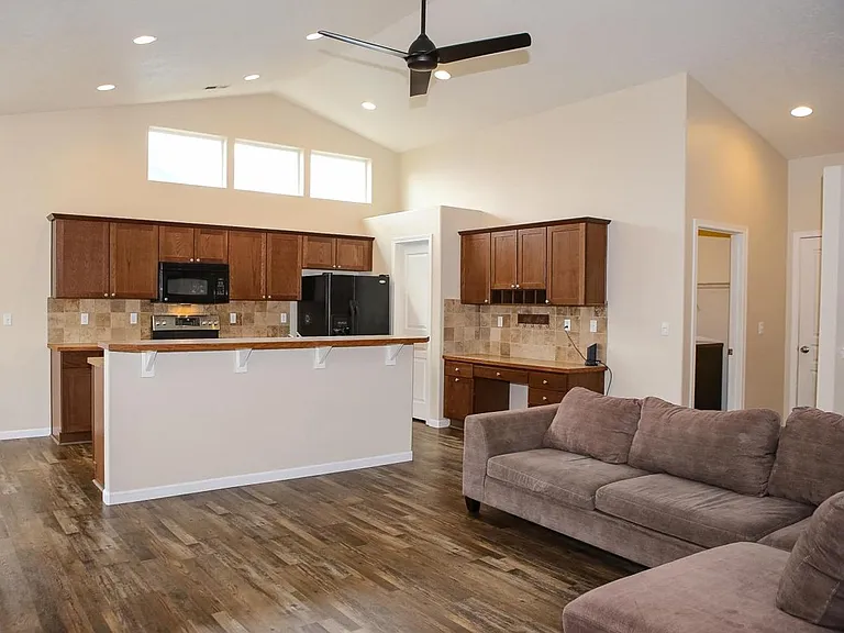 12524 W Pacific Ct — Photo 4