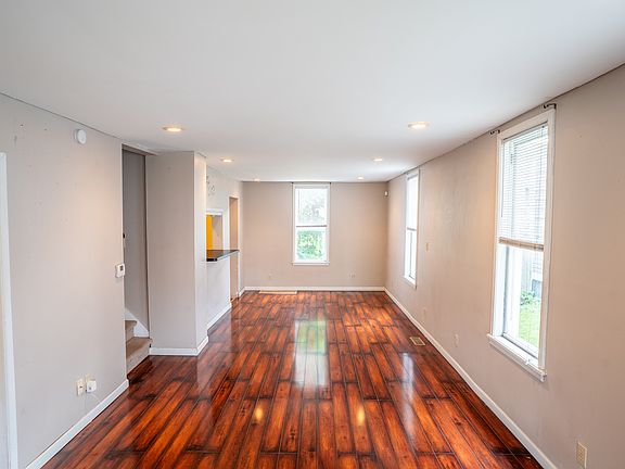 3rd image of 1816 Wallace St