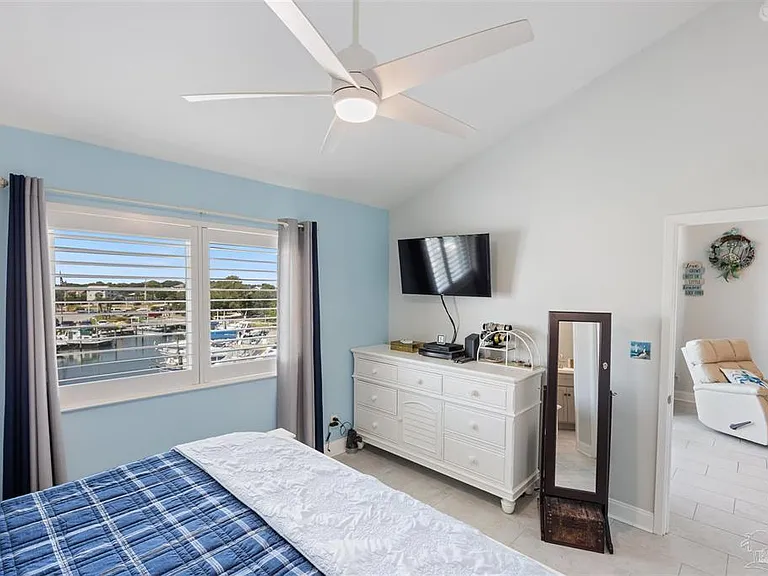 14100 River Rd #327B — Photo 11