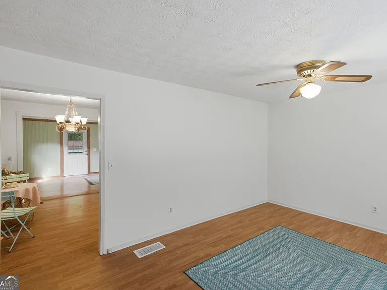 4400 Winding Creek Dr — Photo 4