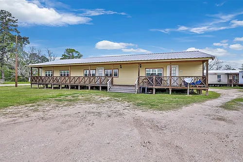10821 Highway 150 Photo 1