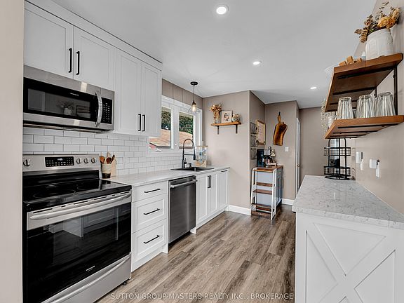 4th image of 1410 Woodfield Cres