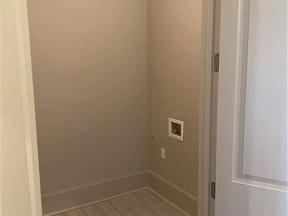 5th image of 117 Wren St #1